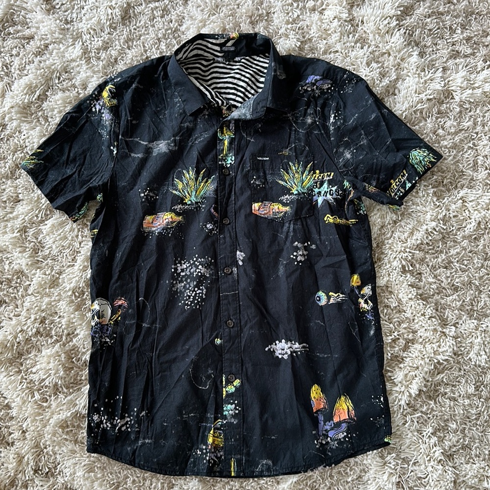 VOLCOM MENS BUTTON UP SHIRT